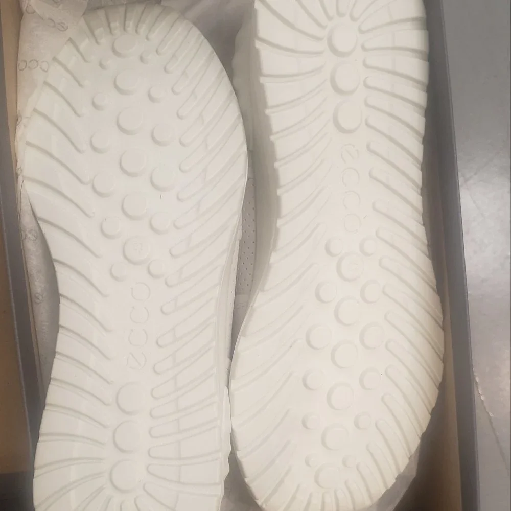 White Sneakers (Leather Ecco) - Picture 5 of 7